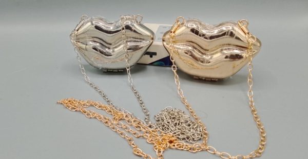 Metal Lips Clutch